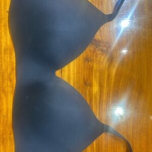 Knix Black Bra Intimates Sleepwear.  Excellent condition. Smoke free home